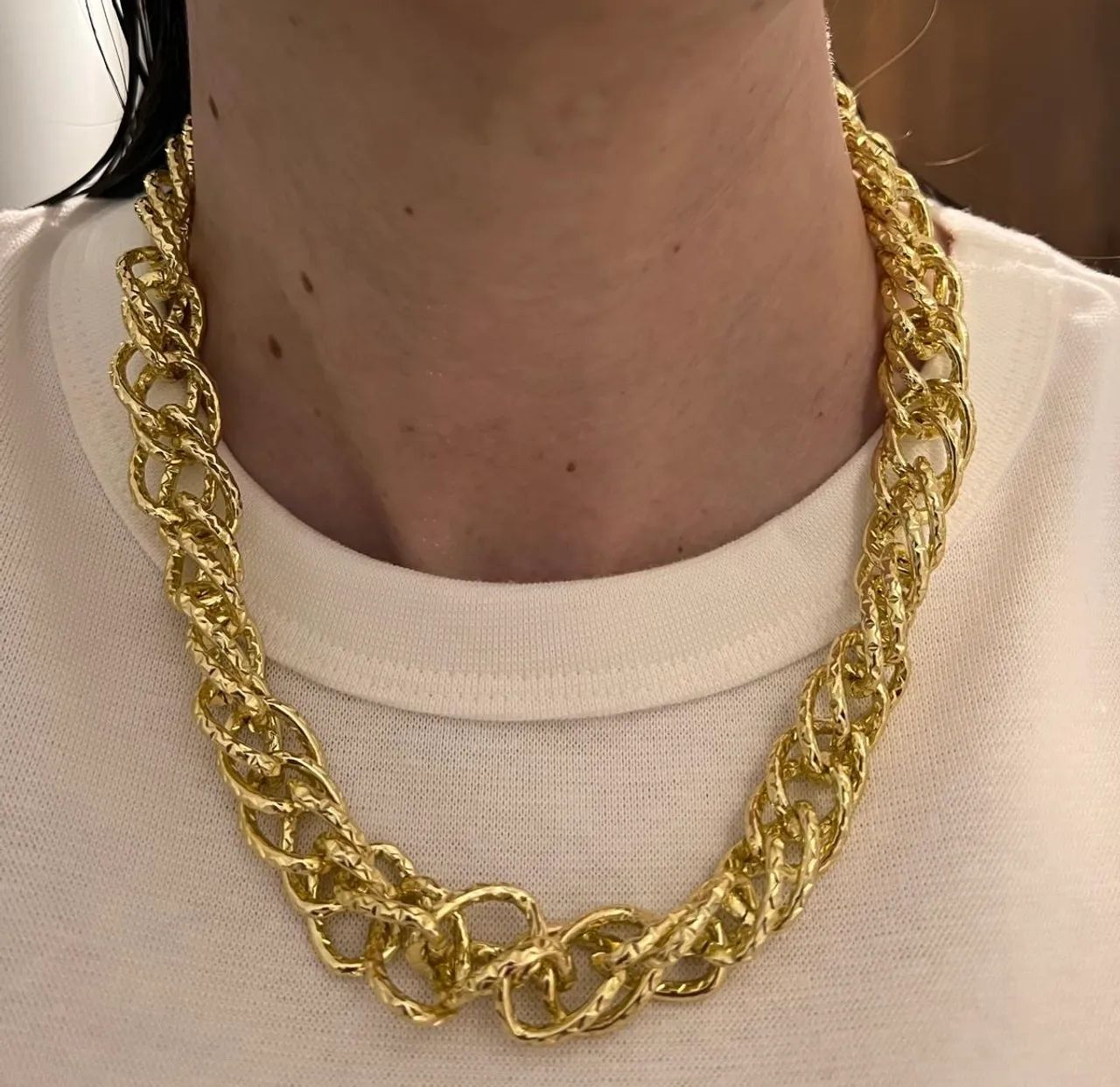 Colar dourado NOVO - Foto 2