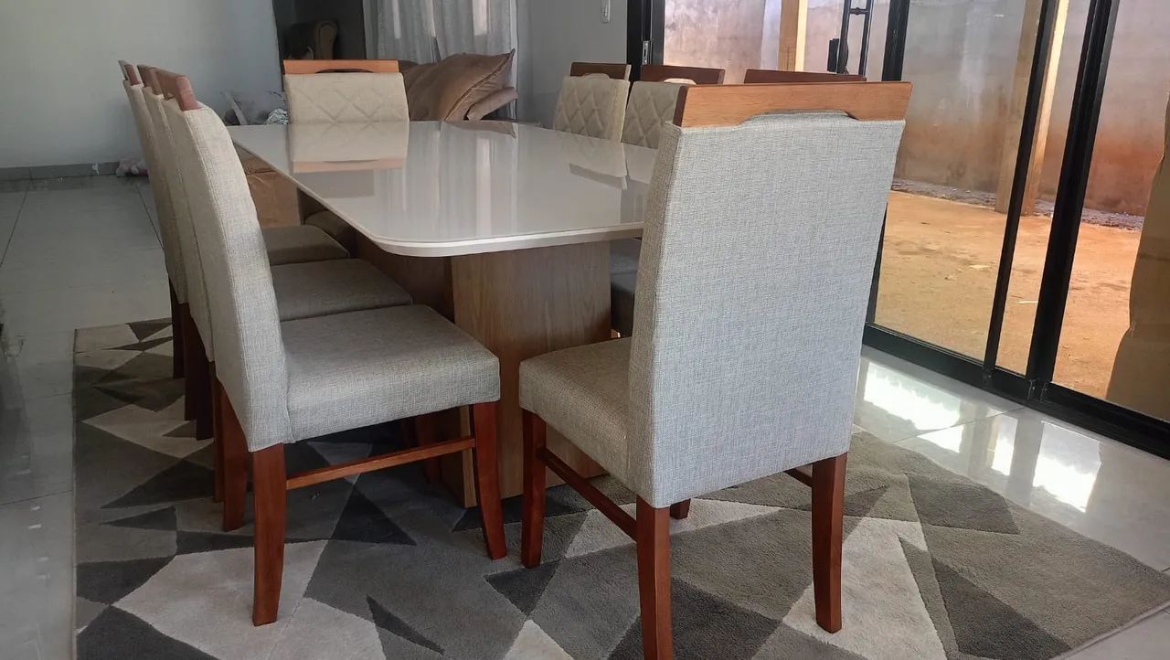 Conjunto Mesa de Jantar com 8 Cadeiras de madeira  - Foto 2