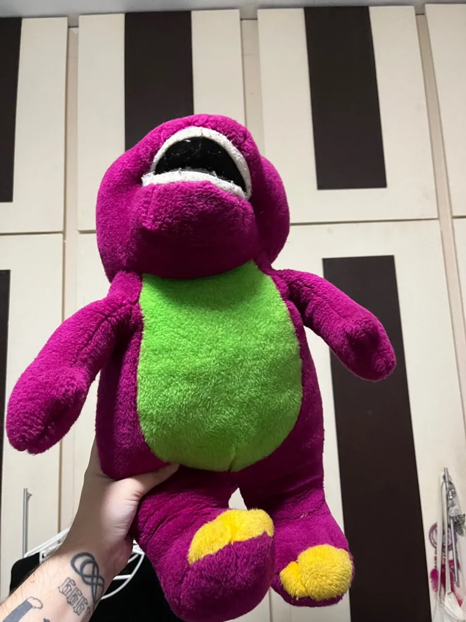 Lote 2 grandes pelúcias Barney