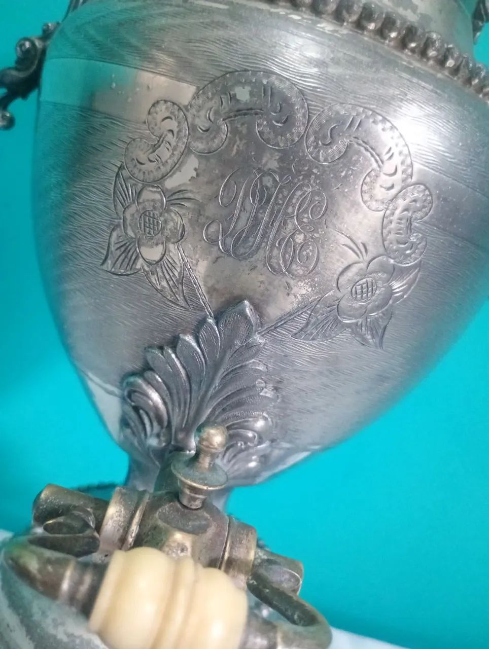 Reridade - Antigo Samovar Inglês Meriden Britannia Company - Foto 2