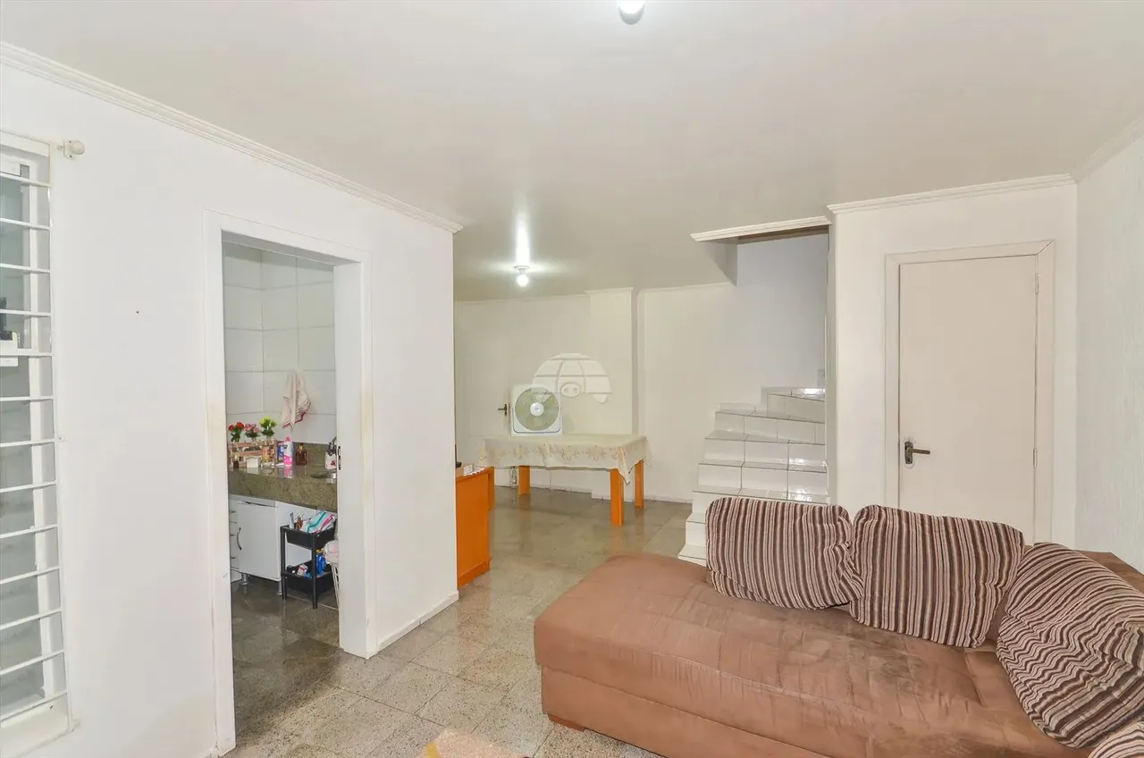 Sobrado Residencial para Venda em São José dos Pinhais - PR