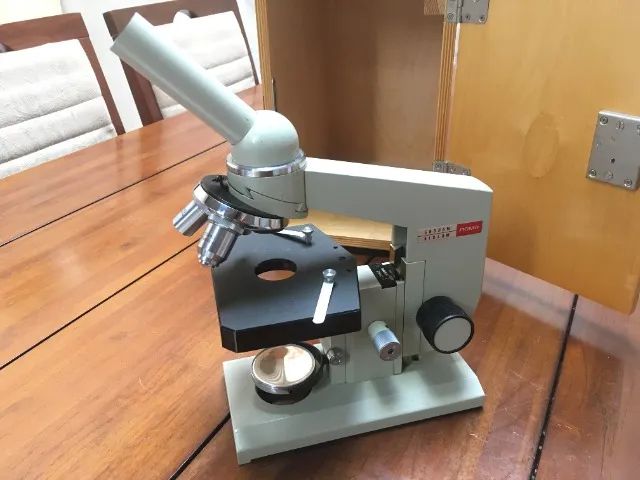  Microscópio Biolam LOMO C1Y