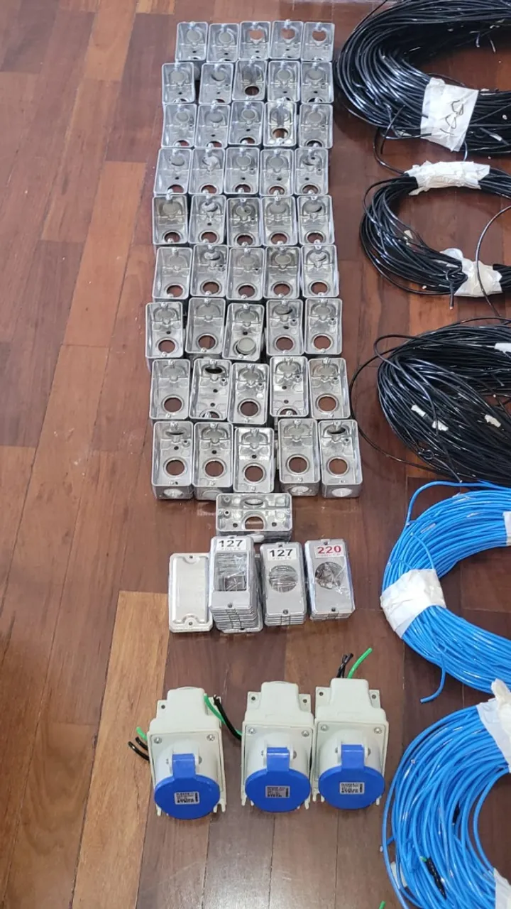 Condulete Eletroduto 3/4, Tampa Cega, Tomada 10A e Tomada Redonda 10A