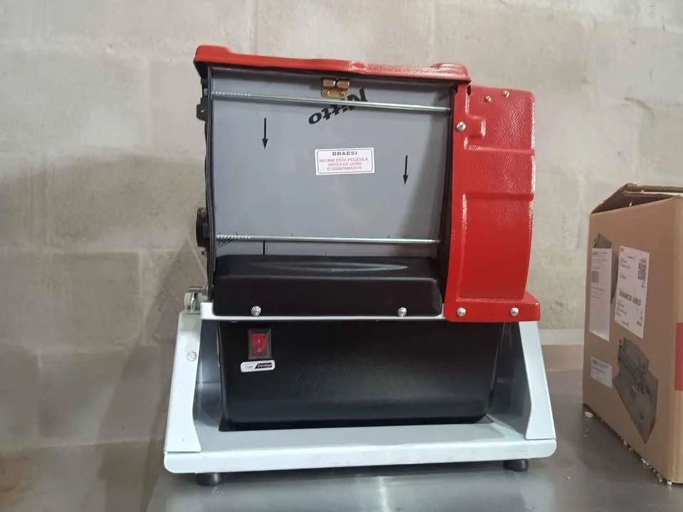 Amassadeira semi-rápida 5KG Braesi pronta entrega novo - Marcos 