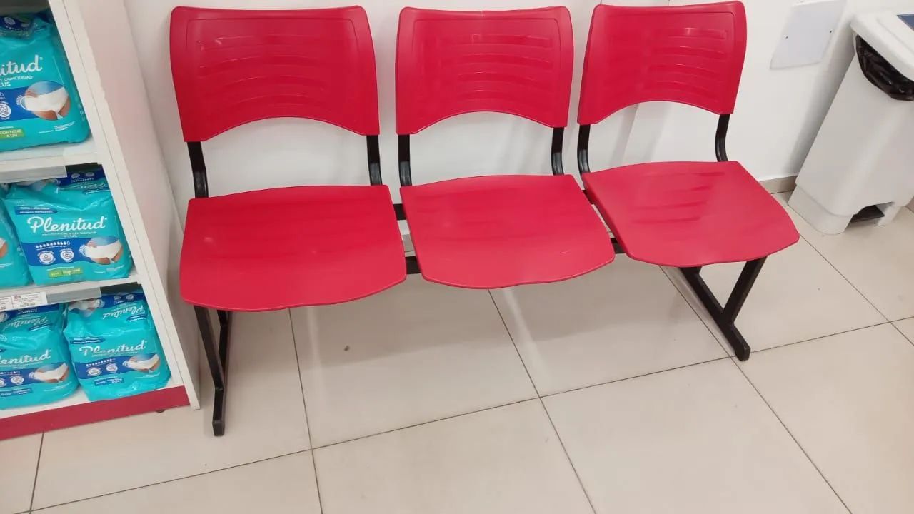 LONGARINAS 3 LUG P SALA ESPERA PVC PES  EM ACO * - Foto 3