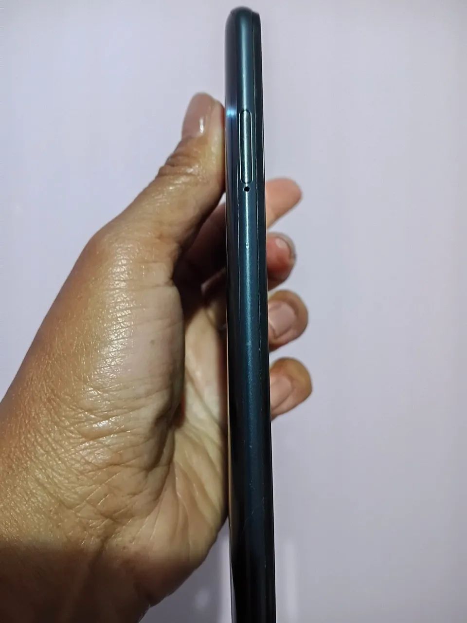 Xiaomi - Celular seminovo com carregador - Foto 3