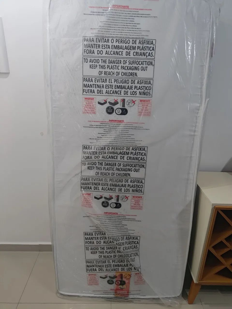 Colchão Solteiro Espuma D20 Malibu 88x188x12cm - Hellen (Preto/Branco) - NOVO - Foto 3