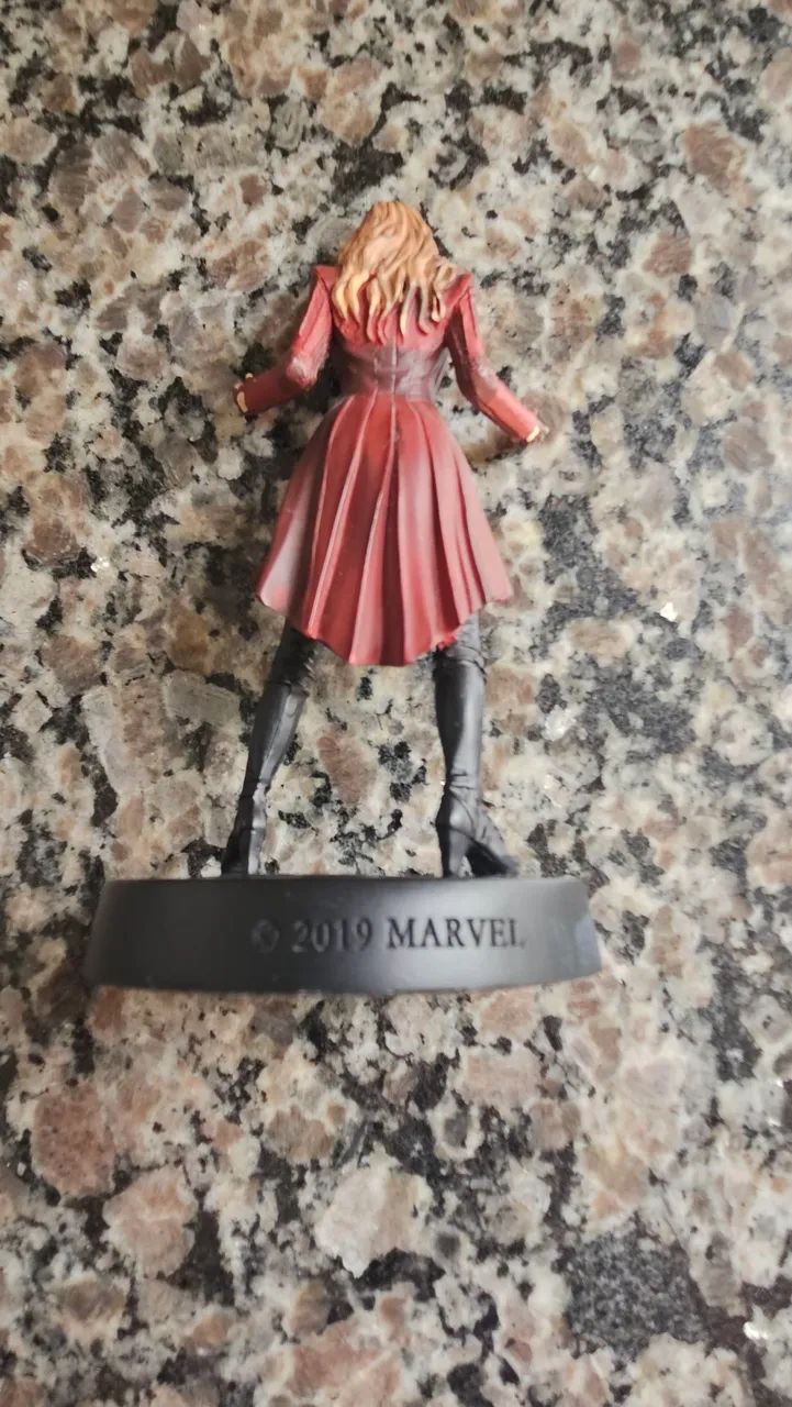 Figura Feiticeira Escarlate Infinity War - Foto 3