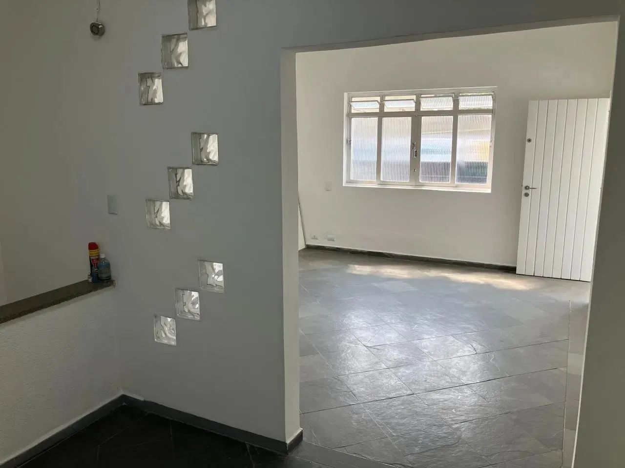 LOCAÇÃO CONJ. DE 4 SALAS ,2 BAN E 1 COZINHA COMERCIAL NO JD.SAO PAULO-ZN