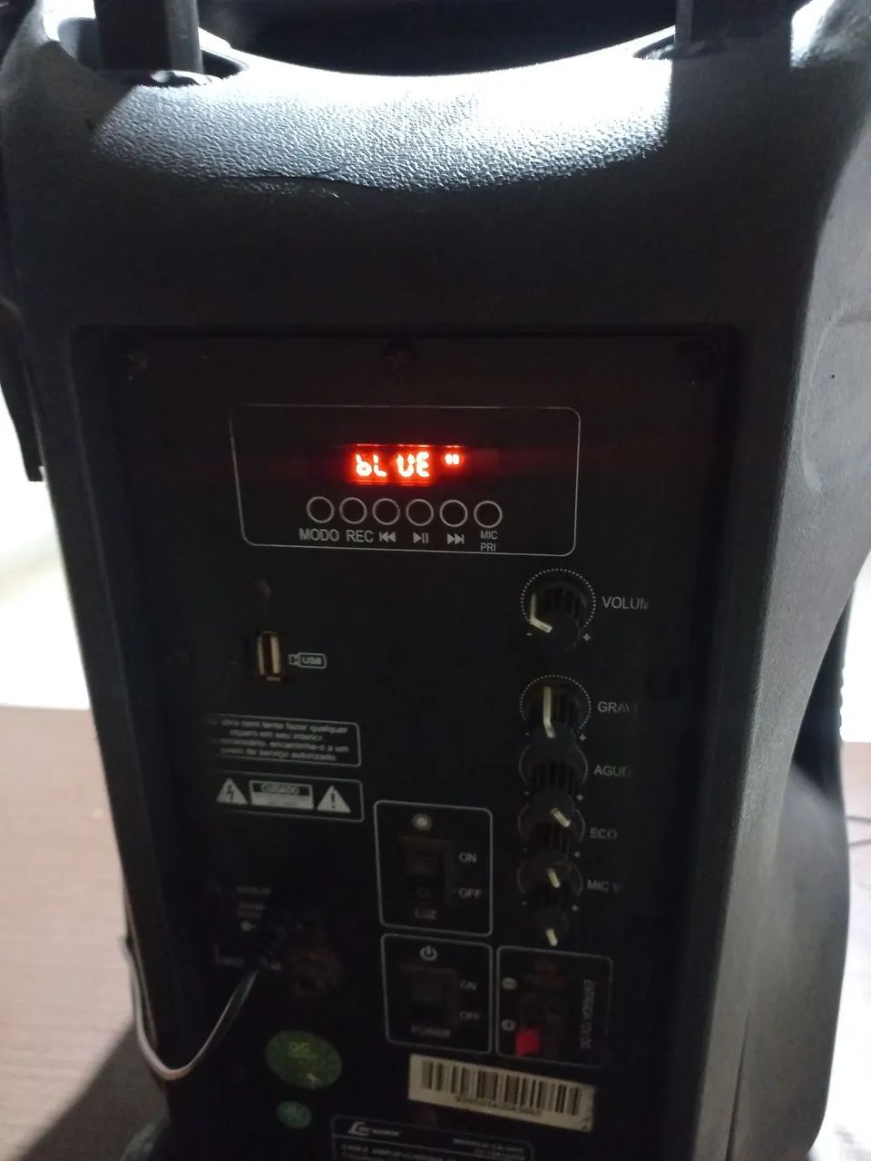 Caixa de Som Bluetooth com Led Bluetooth USB bateria ok estado otimo - Foto 2