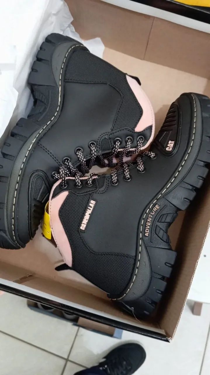 BOTA CATERPILLAR ADVENTURE  - Foto 3