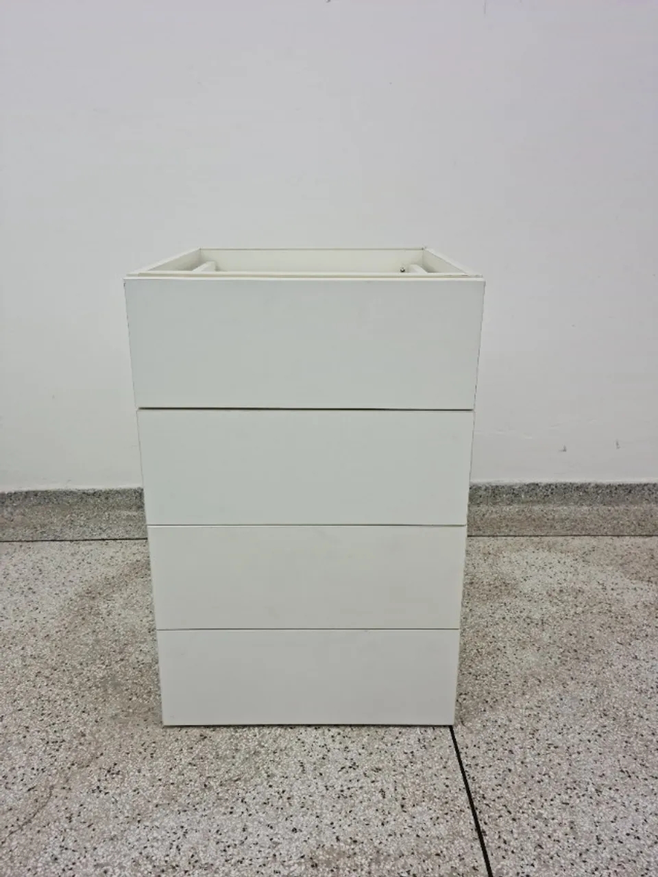 Gaveteiro Branco em MDF