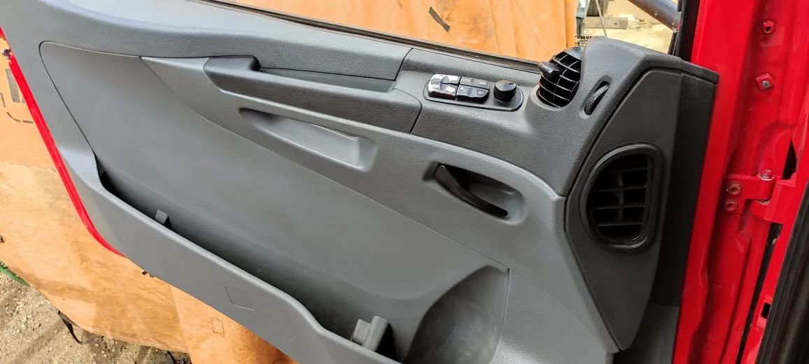 Mb atego 2425 6x2/carroceria/2011 - Foto 2