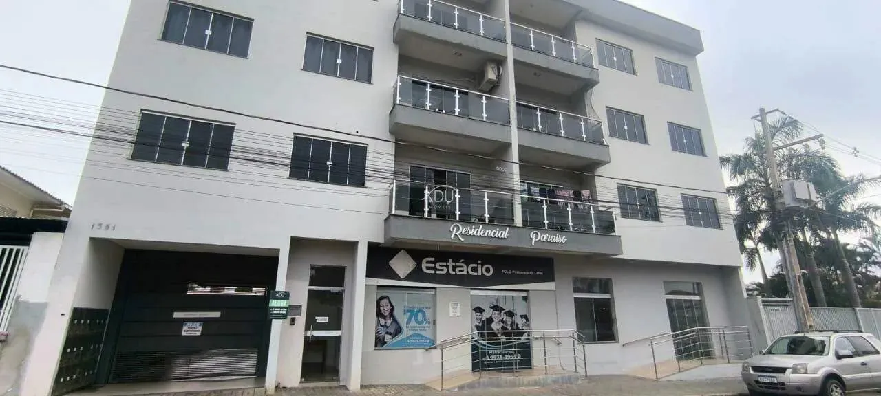 ALUGA-SE APARTAMENTO DE 3 QUARTOS NO CENTRO