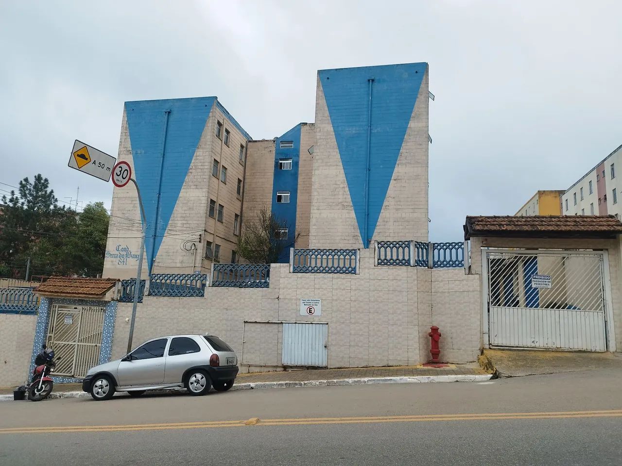 APARTAMENTO A VENDA NA COHAB JUSCELINO. 