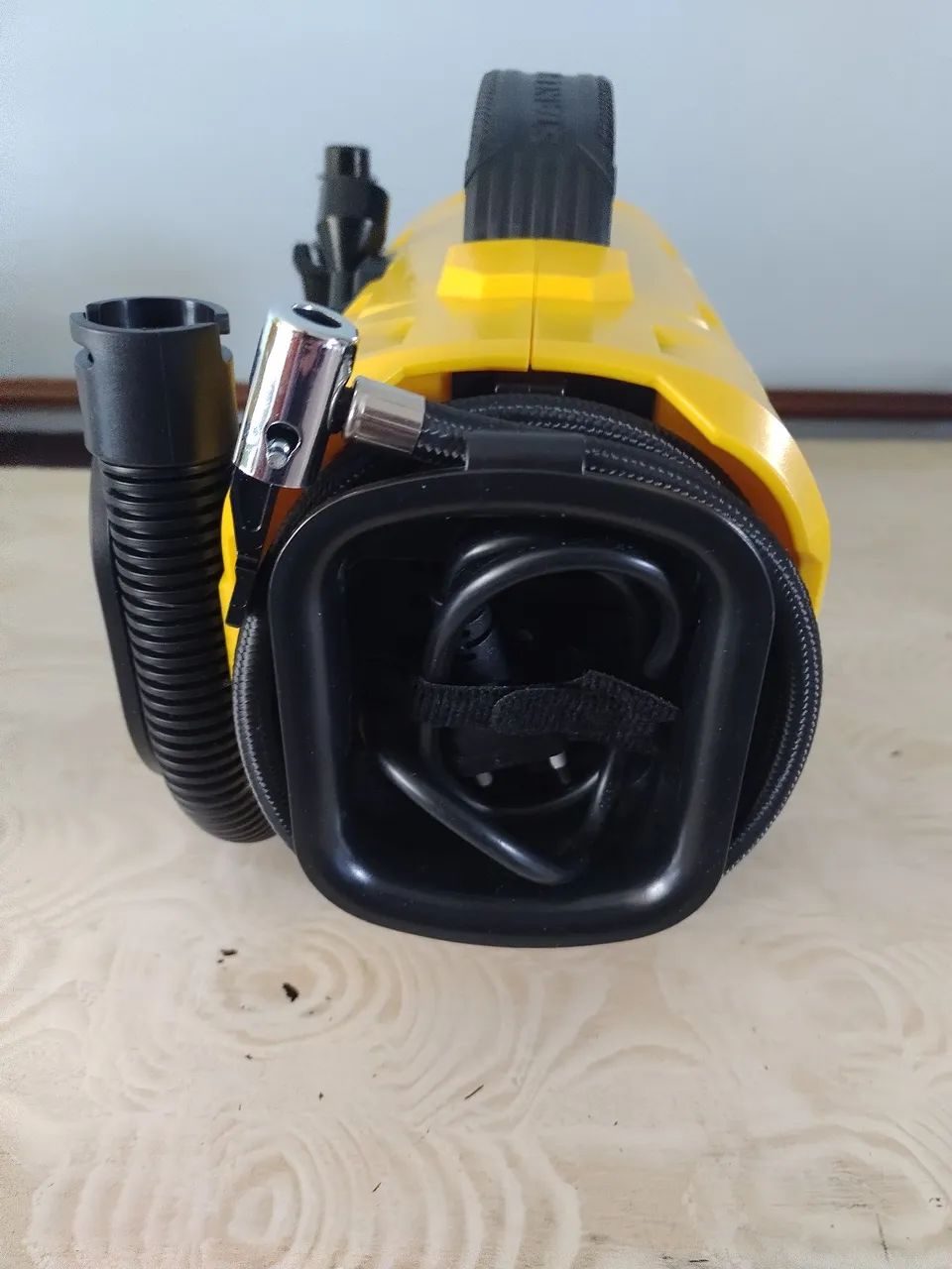 Compressor/Inflador de pneus Stanley V20 20V Max 160 PSI - Foto 4