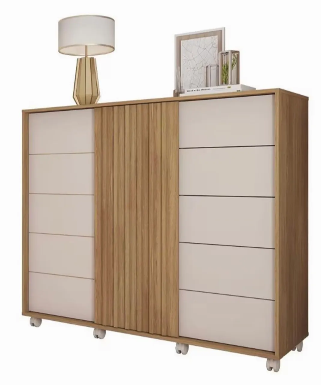 Cômoda grande semi nova
