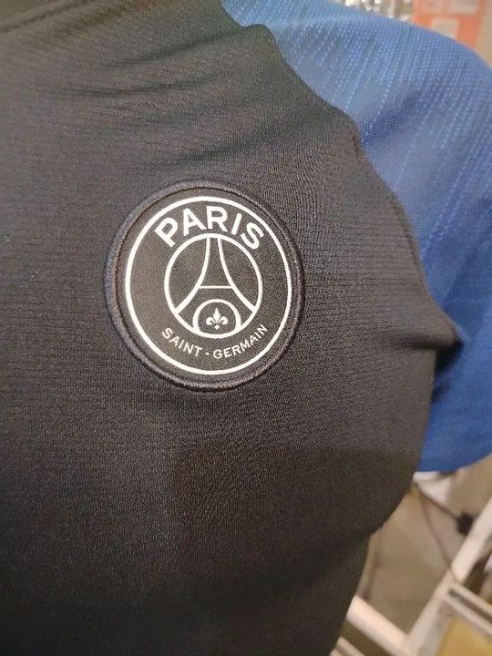 Camiseta Infanto Juvenil PSG Jordan - Tamanho 12 anos - Foto 2