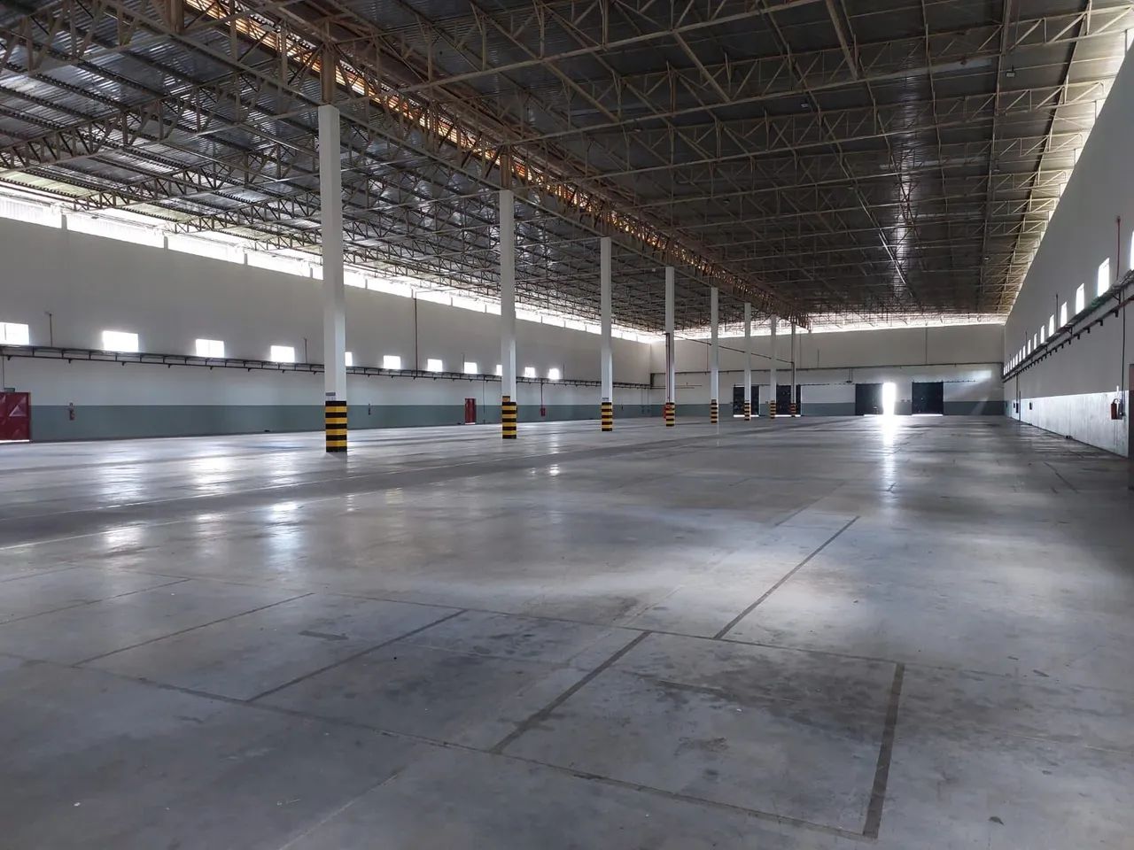 Galpão 7.300m² de Área Construída Av:Torquato tapajos na Entrada do Aeroporto Manaus <br> - Foto 3