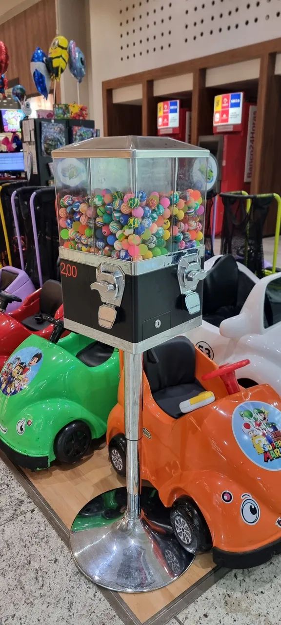 Oportunidade!! Máquina de bolinha pula pula ou chiclete com 4 compartimentos e tripé  - Foto 6