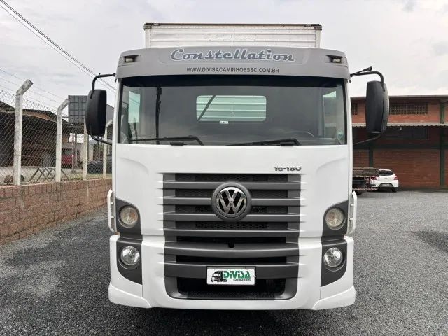 Volkswagen 15-180 Constellation com Baú 7 metros - Foto 2