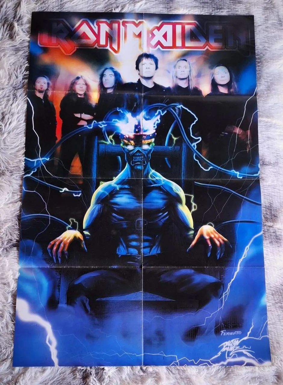 Mega Poster Iron Maiden - As mil caras de Eddie