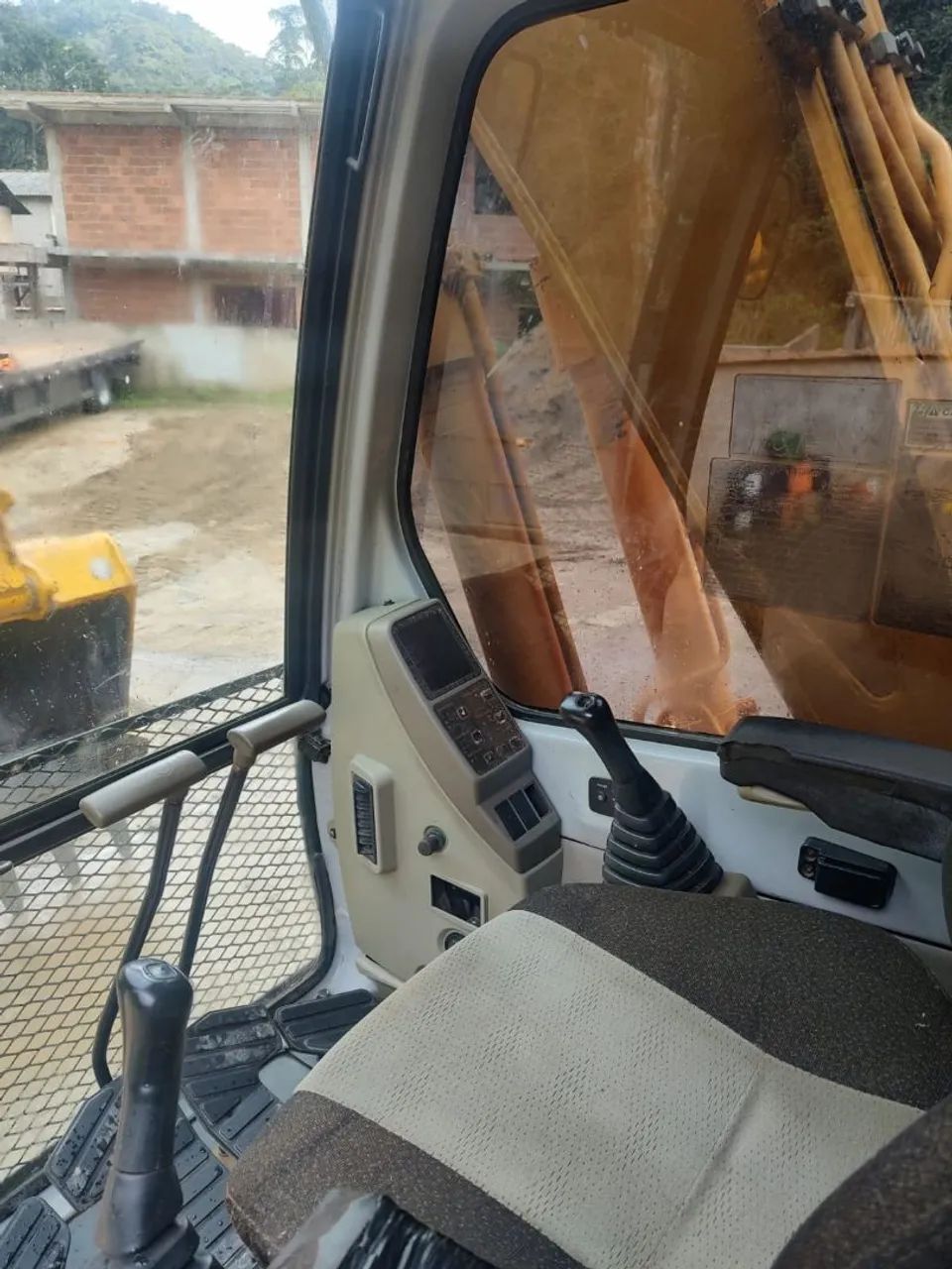 Escavadeira Hyundai 140 LC 7 , ano:2011. - Foto 4