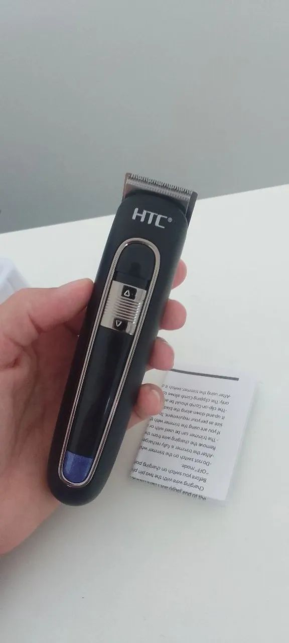 Máquina de cortar cabelo HTC