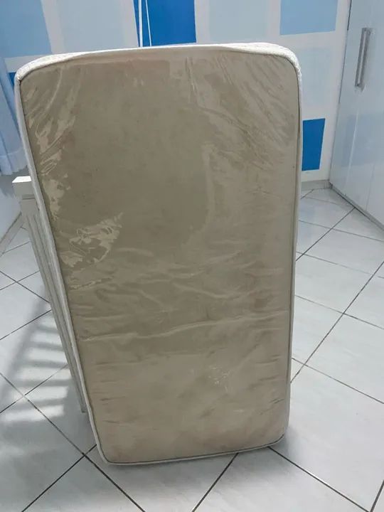 Berço de bebê branco em Madeira Maciça64307309834755125