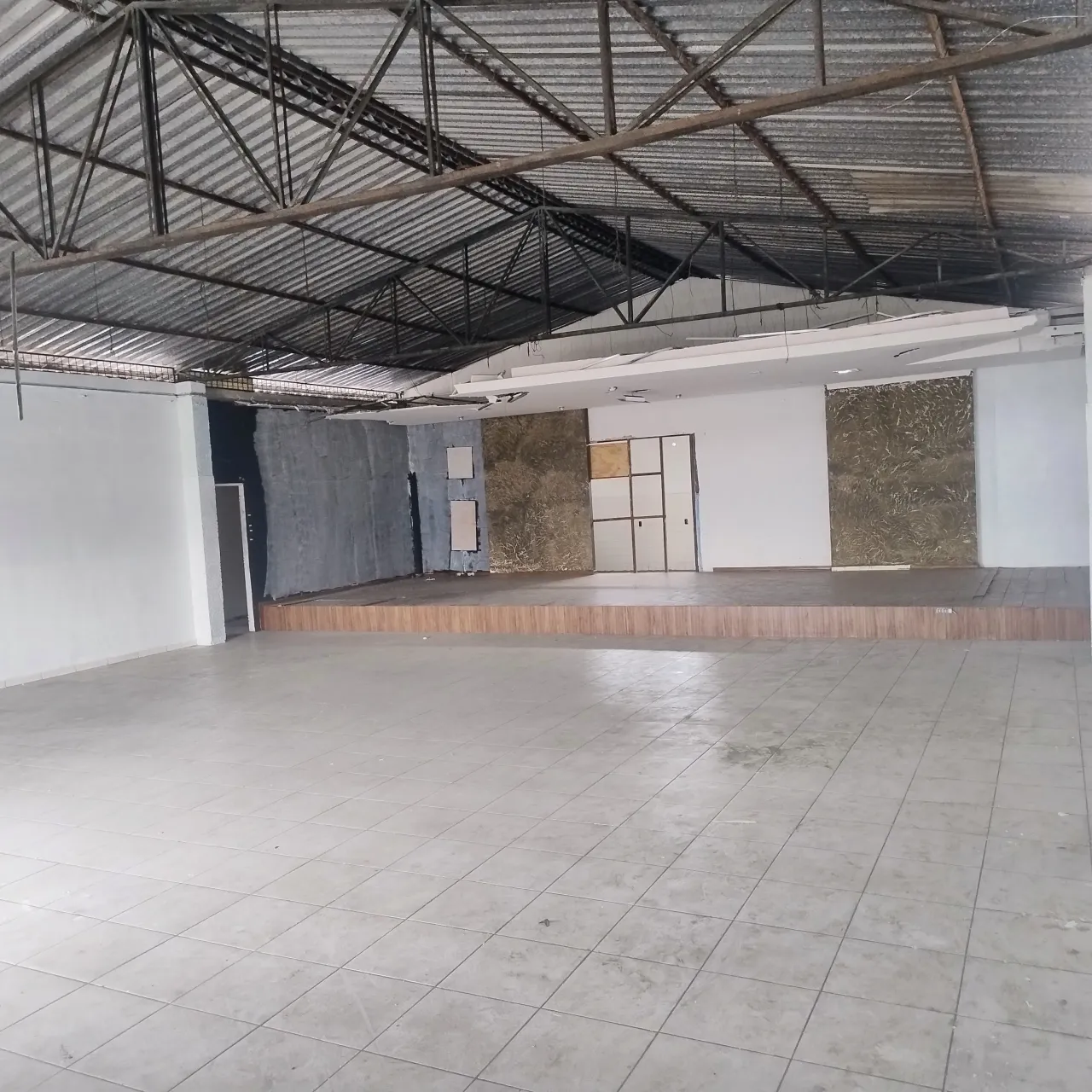 GALPÃO 400m2 na Av. Dublin - Planalto -- Manaus/ AM