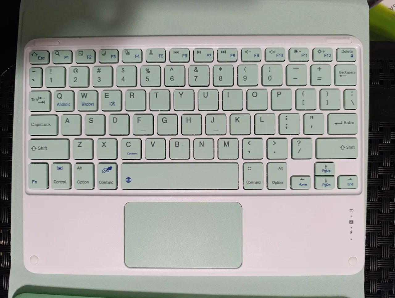QUEIMÃO Case com teclado  para Tablet ip11 NOVO 
