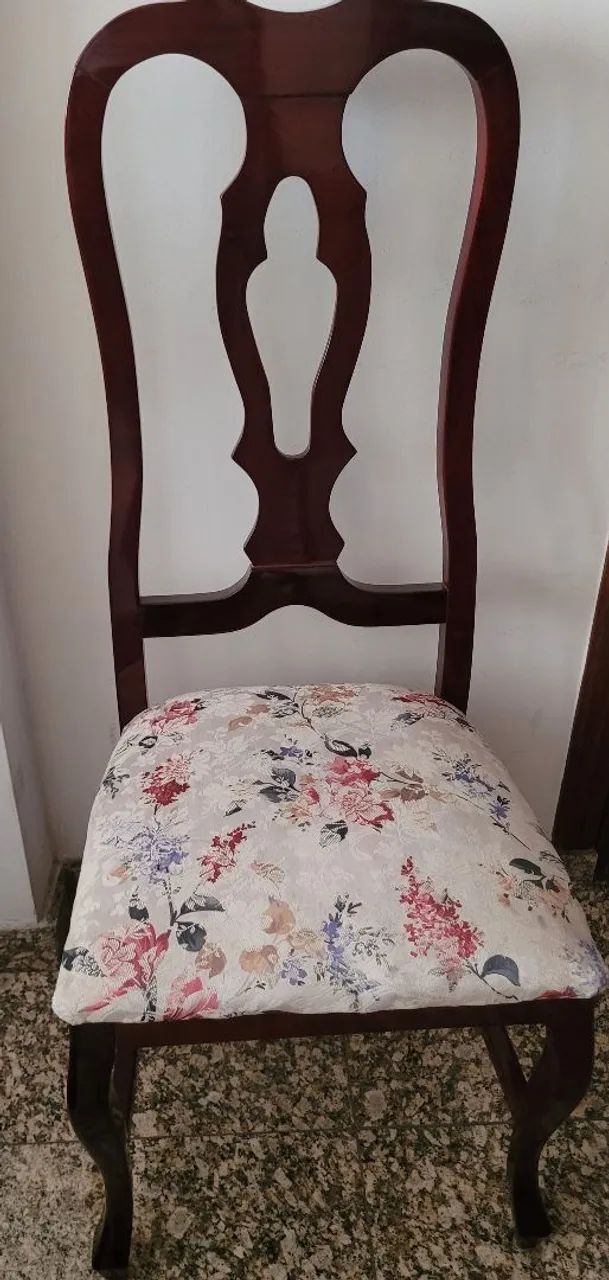 Mesa de jantar de madeira elegante - Foto 3