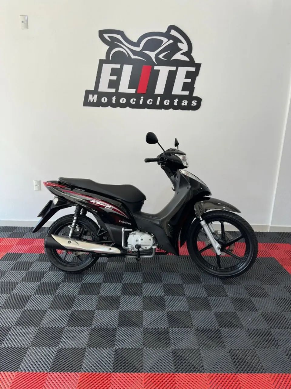 Biz 125 EX 2016 Preta 