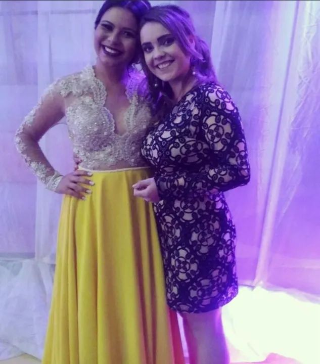 Vendo vestido de festa
