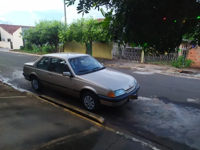 Monza SL 2.0 Ano 1991 cor Metálica Excelente Opção com baixo custo! (LER descrição)