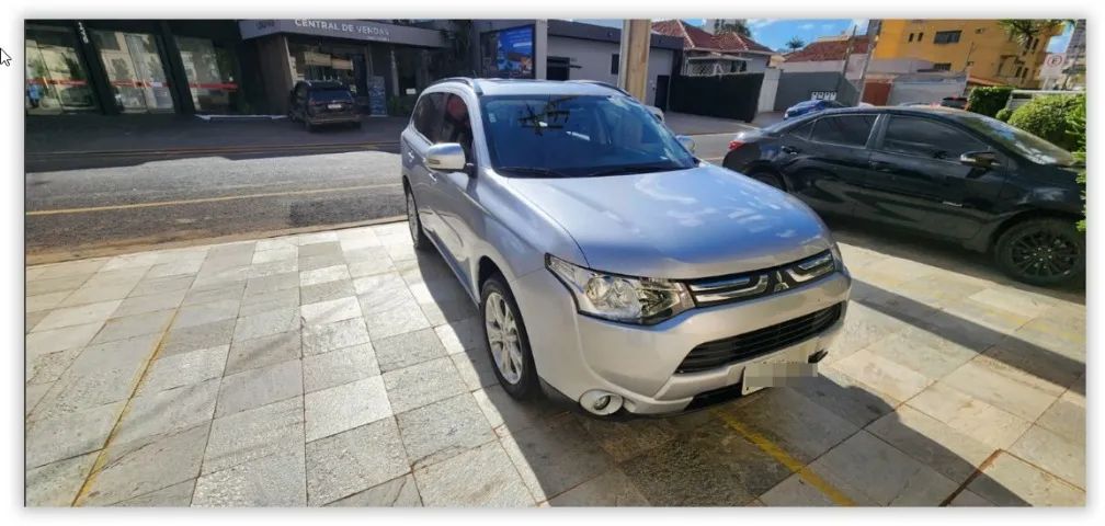 Outlander ótimo estado. 