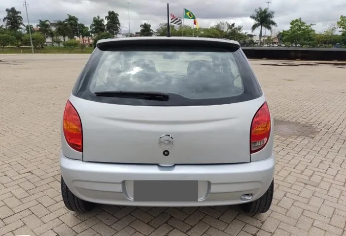 CELTA SPIRIT 1.0 MPFI 8V COR PRATA