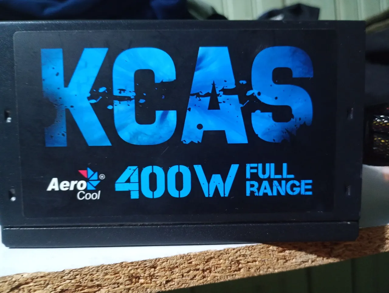 Fonte Aerocool KCAS 400W Full Range 80 plus