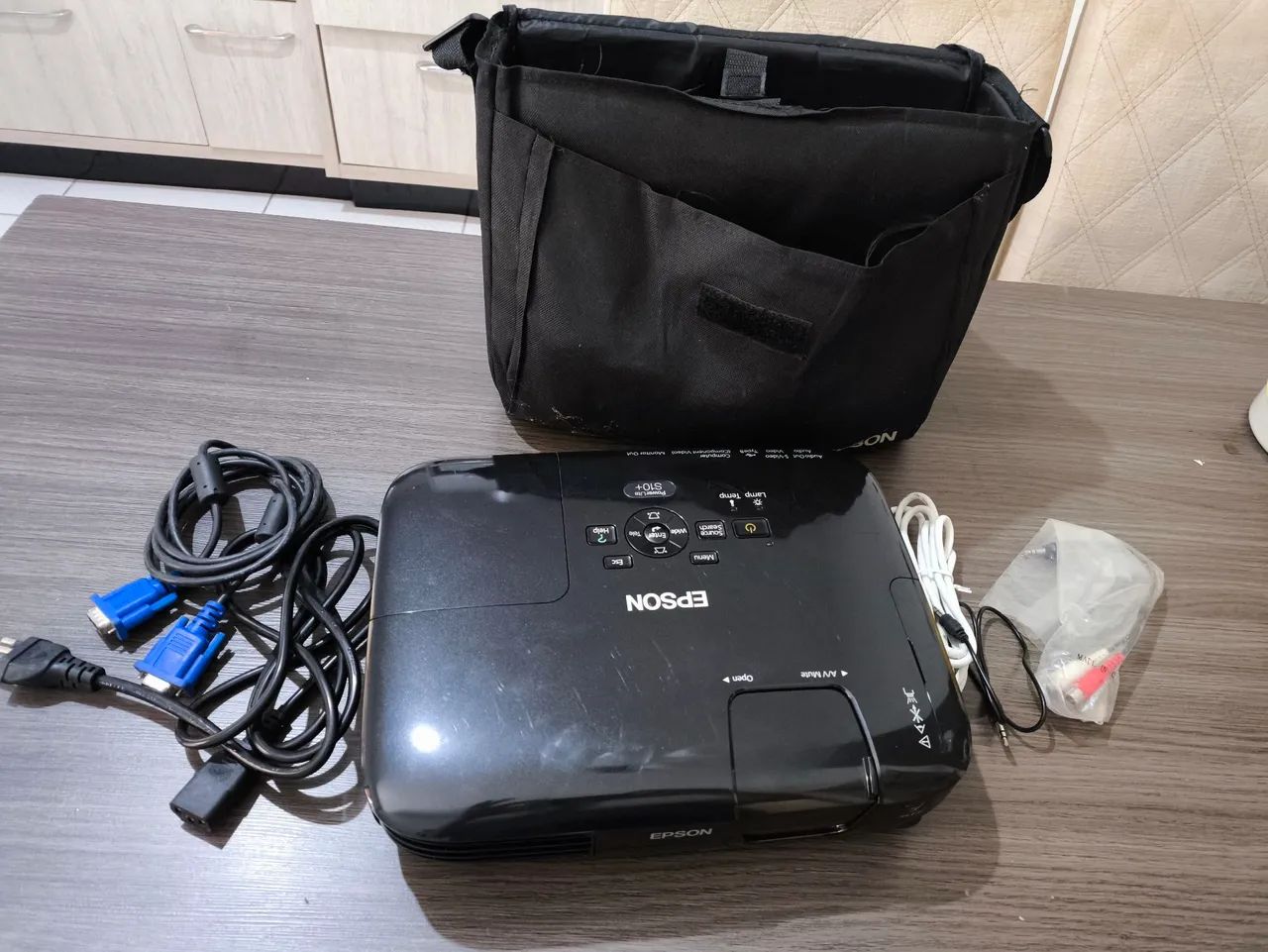 Projetor Epson S10+ com Tripé, Suporte para Notebook e Tela 1,80x1,80 - Completo!<br> - Foto 4