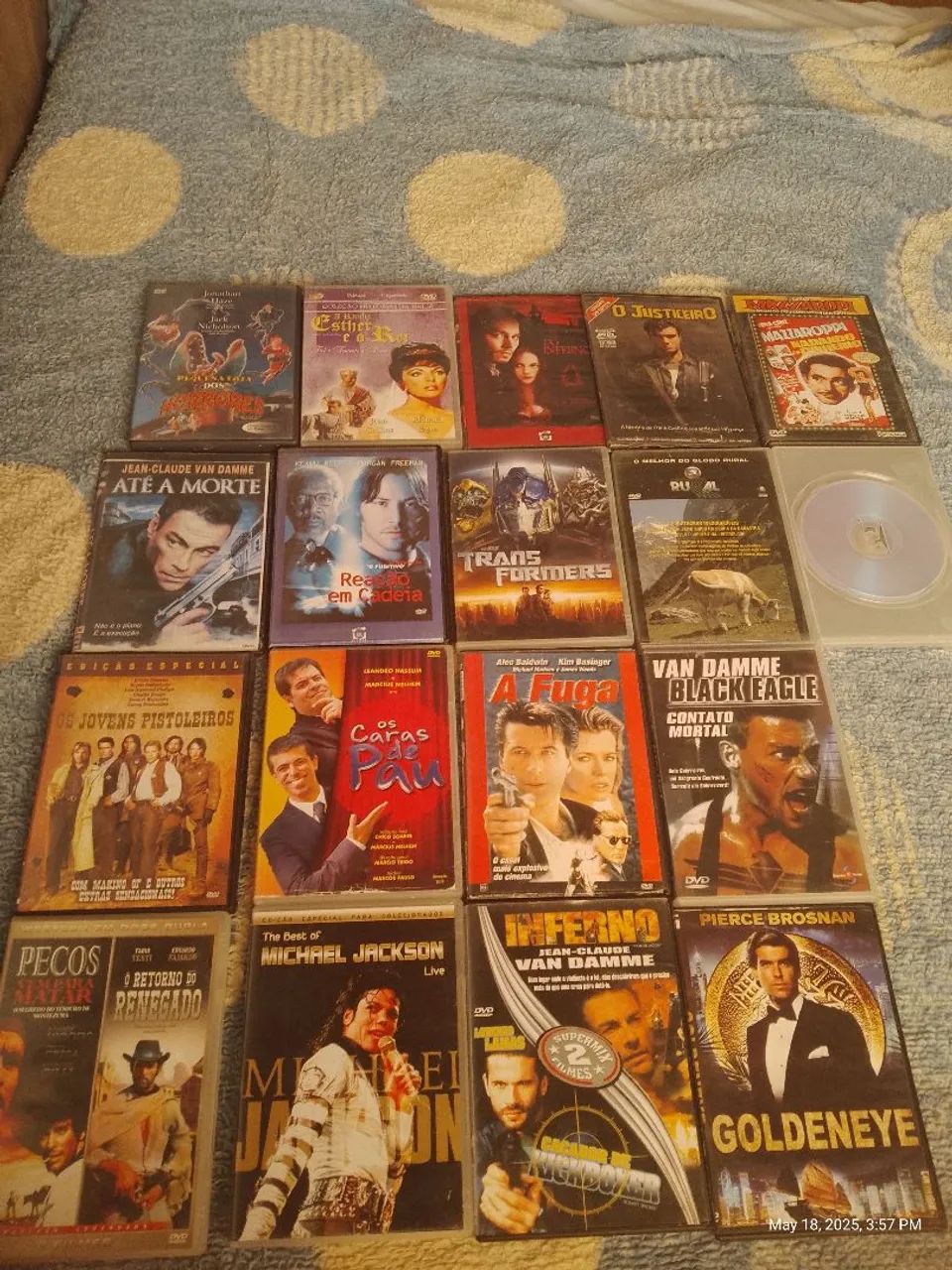 Lote de DVDs de filmes e séries - Foto 2