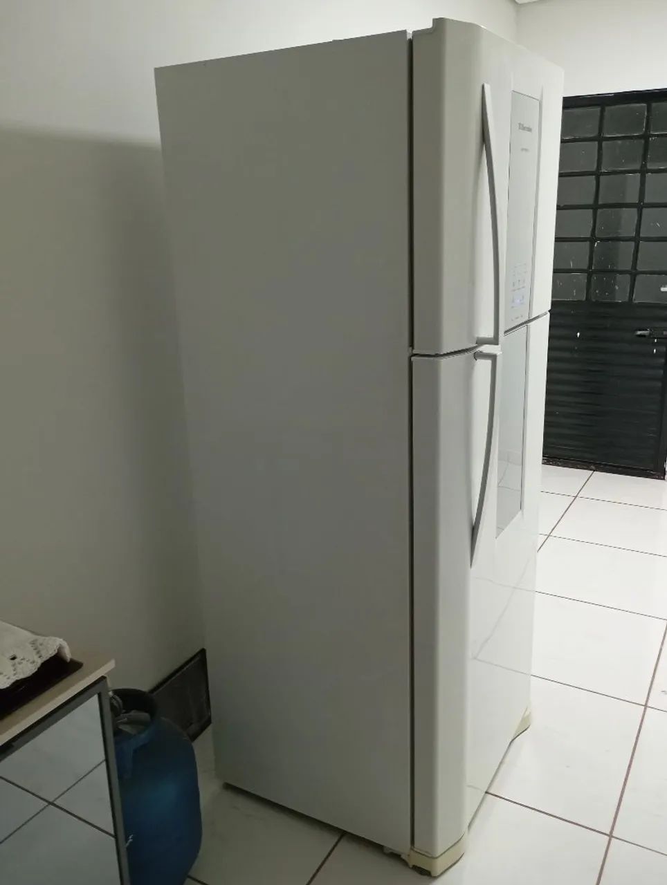 Geladeira Electrolux Infinity DF82 Frost Free Duas Portas 553 Litros (127V) - Foto 3