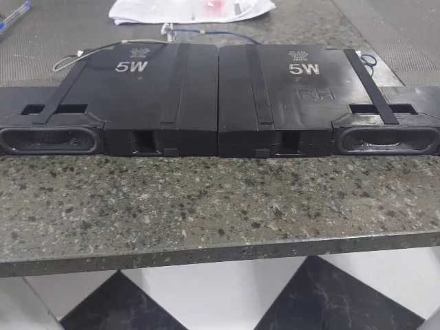 Par de Alto Falante Tv LG 42lb5500 - Foto 4