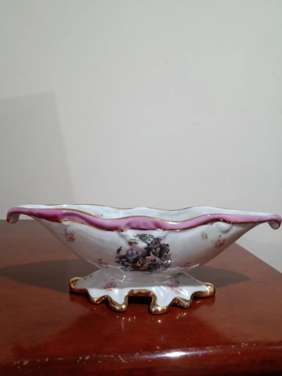 Peça decorativa em porcelana (Antiguidade)