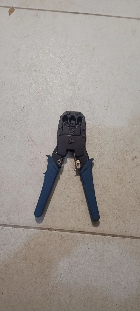Alicate de Crimpar RJ45