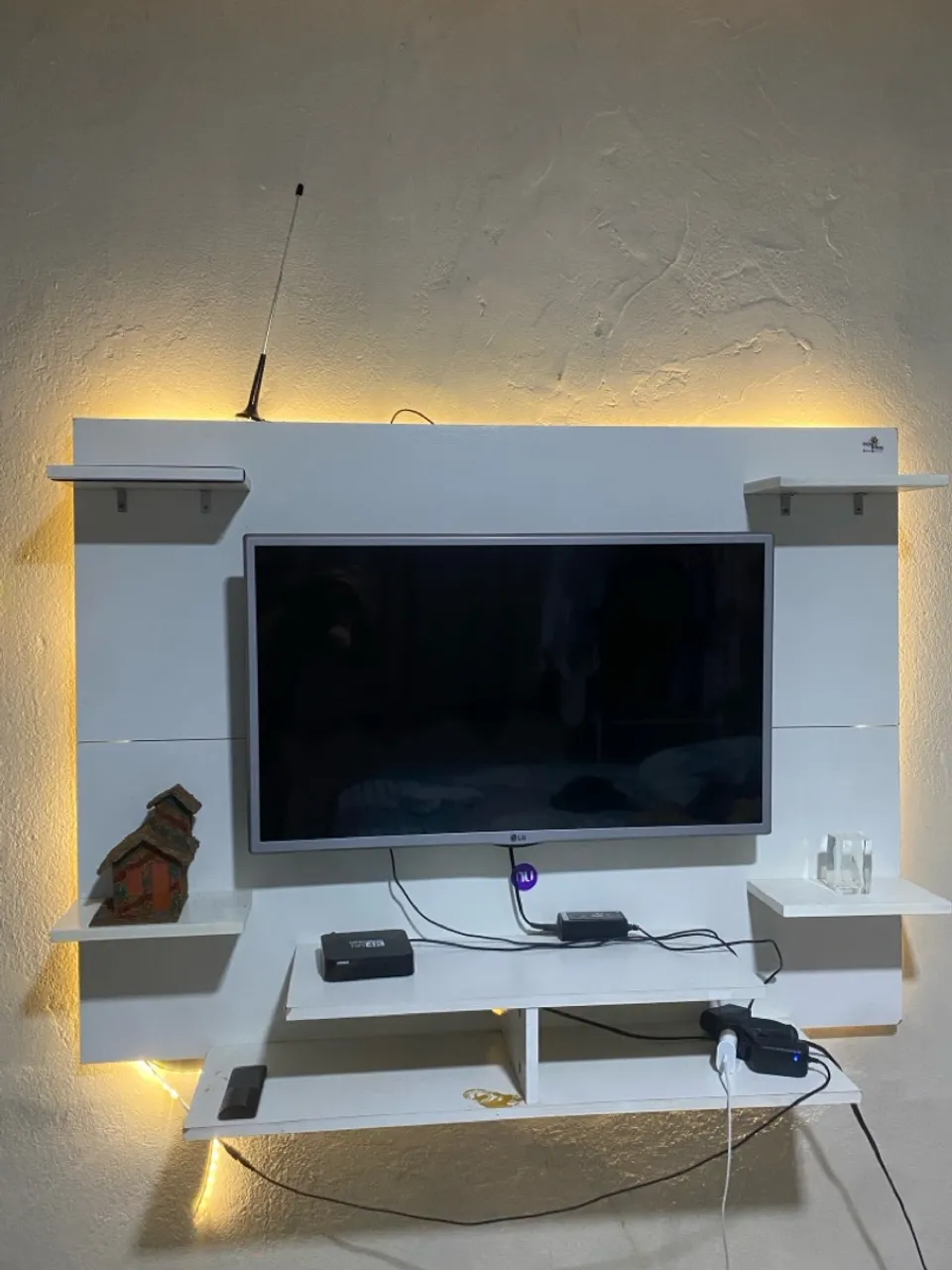 Vendo tv, com painel e led, no preçoo