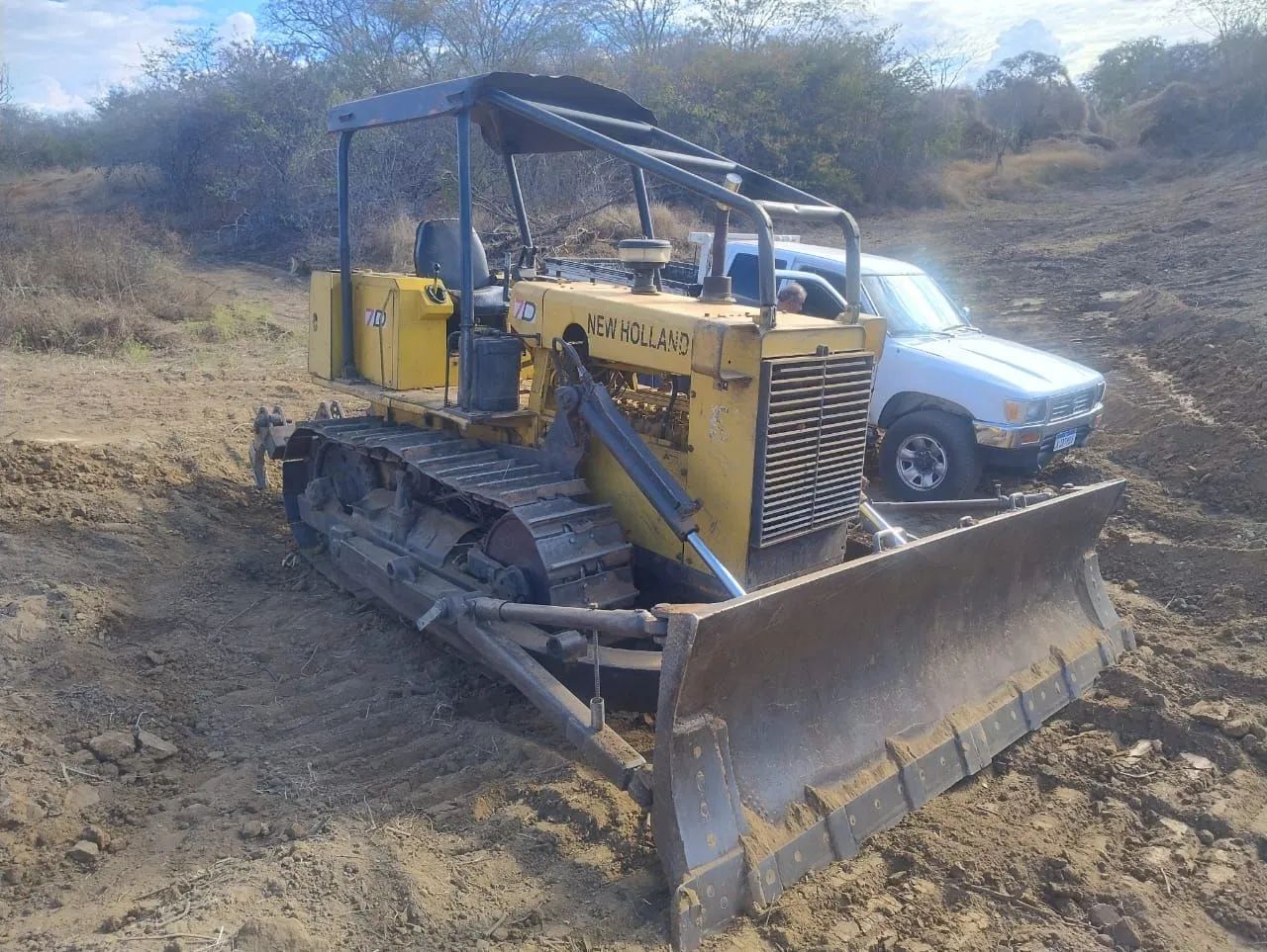 Trator New Holland 7D ano 99 extra  - Foto 5