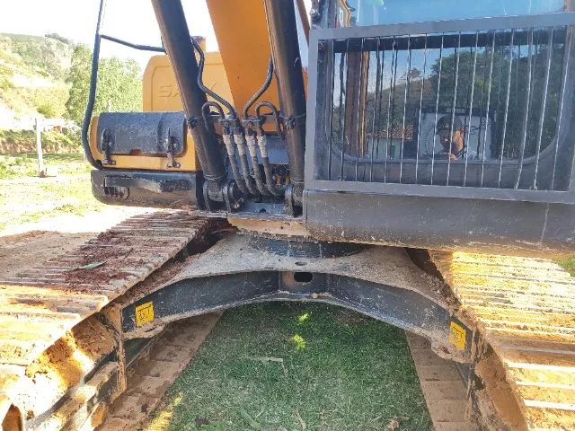 Escavadeira sany sy 135 4200 horas - Foto 7