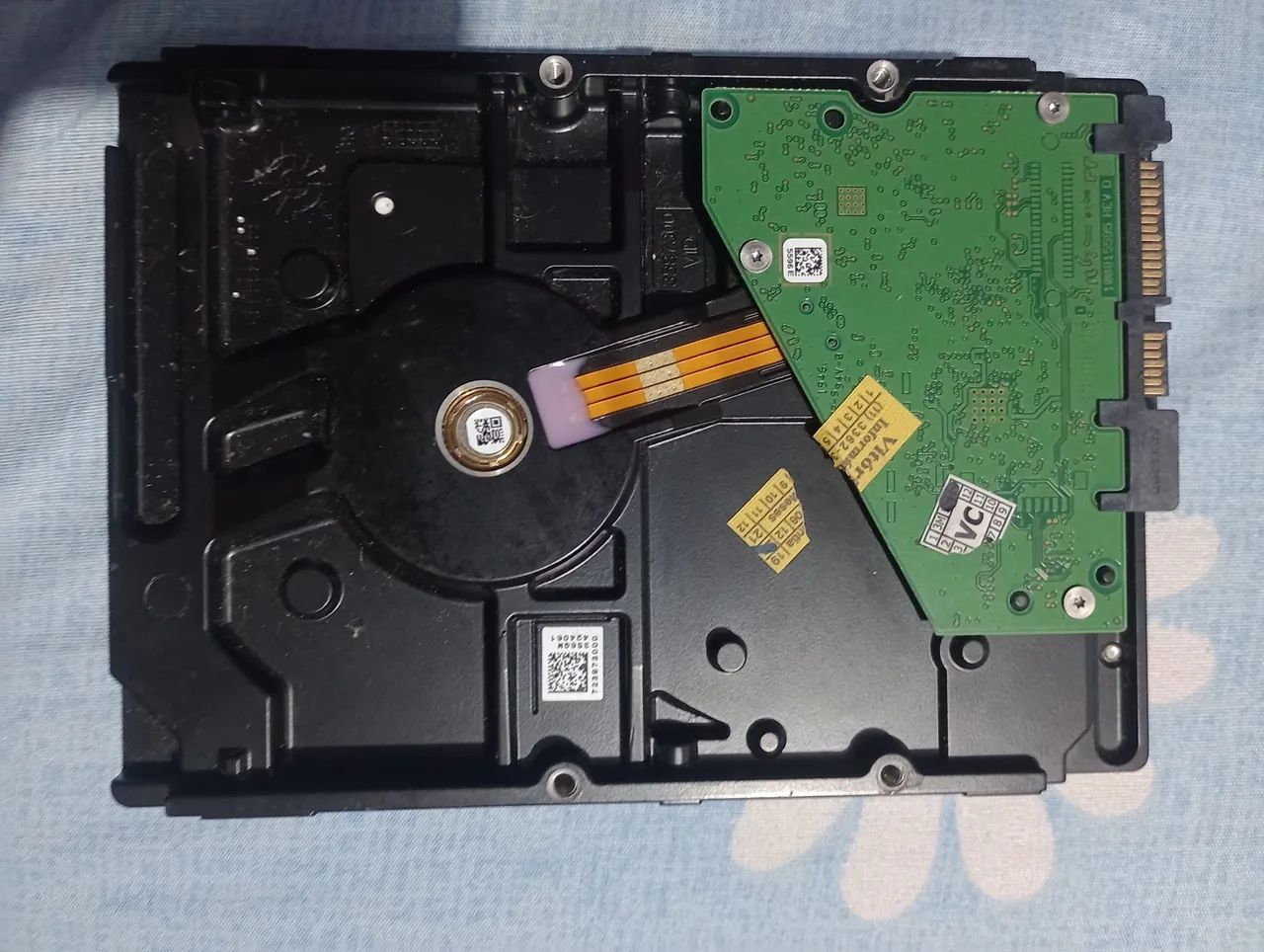 2 TB PC Hard Drive64739357353089121