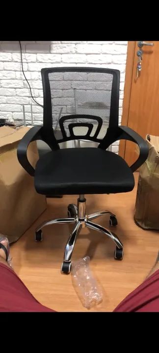 Mesa de escritório  mas cadeira 