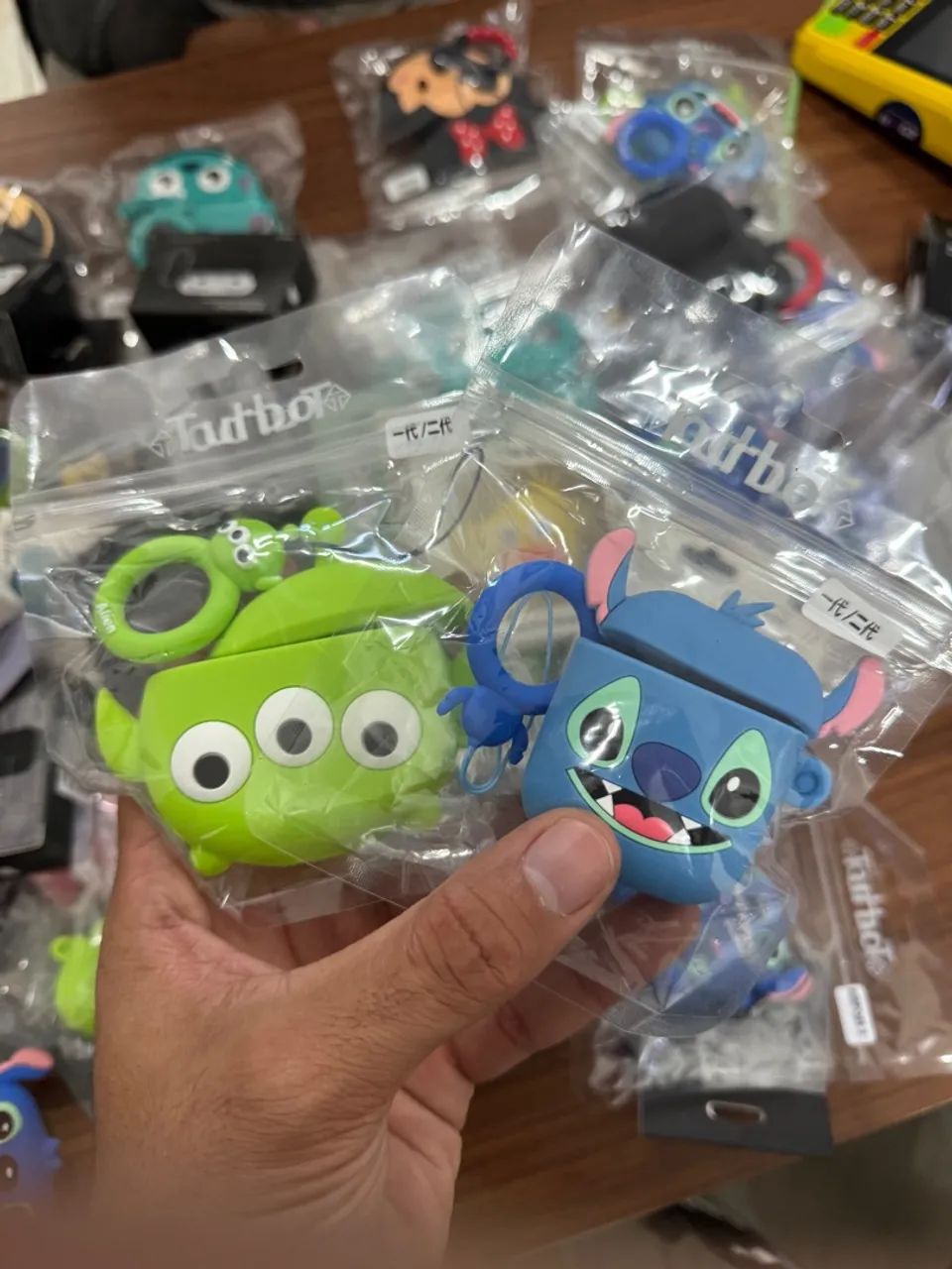 50 Capas Protetoras para fone sem fio AirPods Pro  - Foto 2